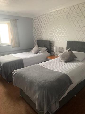Tafarn Y Rhos Hotel Llangefni Bagian luar foto